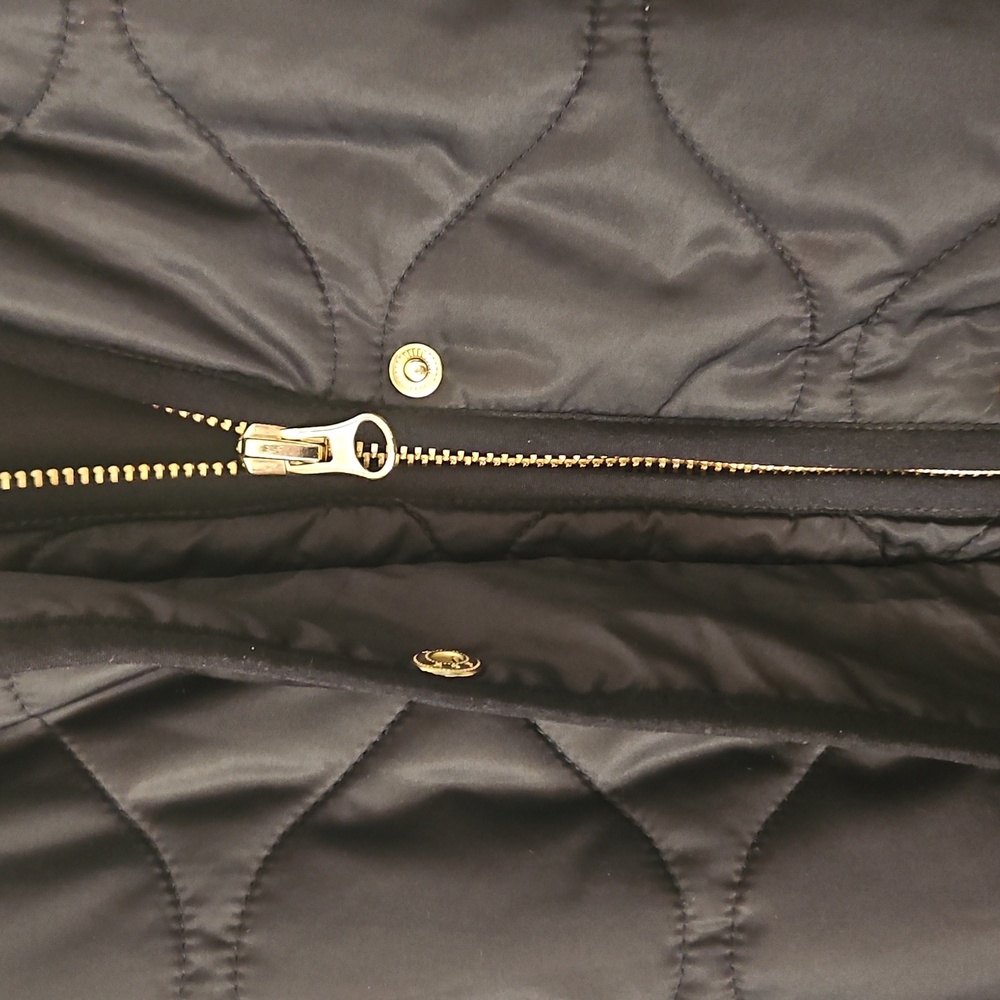 Quince Women's Black Quilted Puffer Coat - Picture 6 of 7